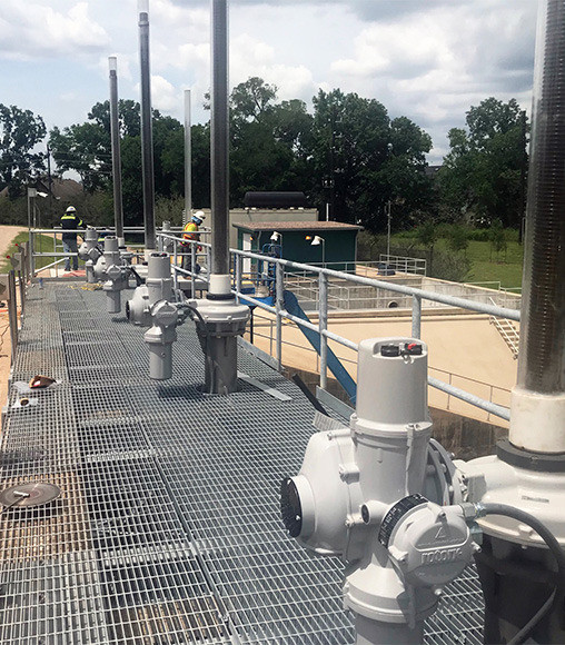 Rotork intelligent electric actuators with gearboxes used to provide flood protection in Texas